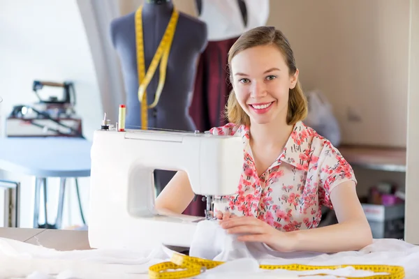 Seamstress at work — Stock Photo, Image