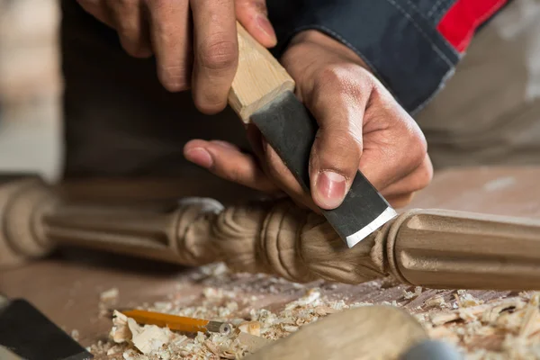 Tischler bei der Arbeit — Stockfoto