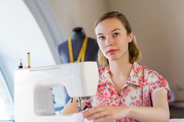 Seamstress at work — Stock Photo, Image