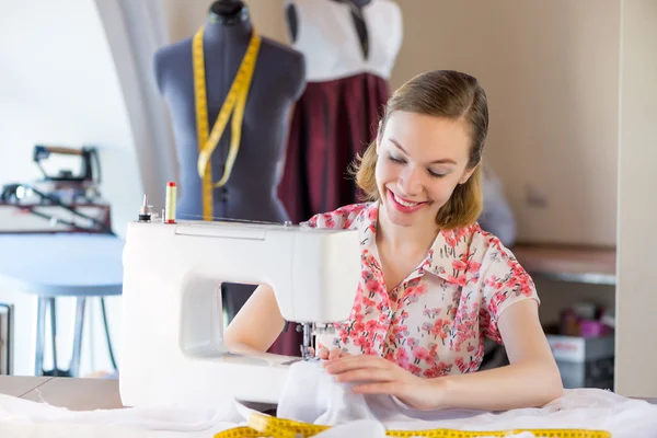 Seamstress at work — Stock Photo, Image