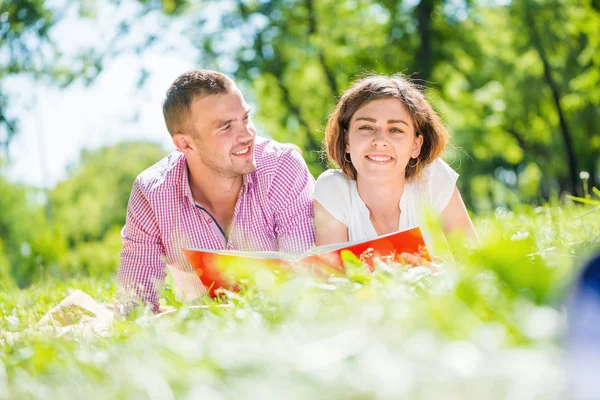 Date in park — Stock Photo, Image