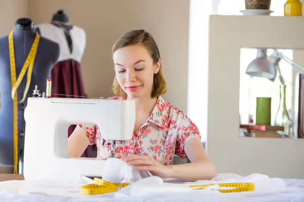 Seamstress at work — Stock Photo, Image