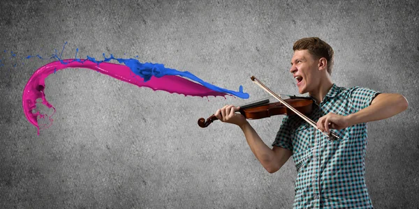 Músico tocando el violín — Foto de Stock