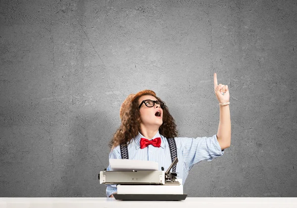 Young Girl schrijver — Stockfoto