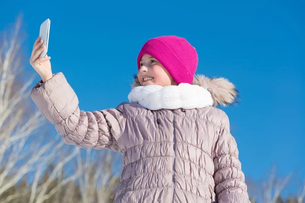 Girl making selfie photo — Stock Photo, Image