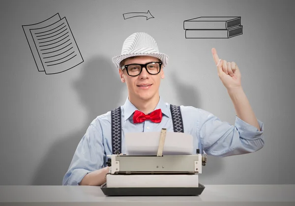 Man writer with typing machine — Stock Photo, Image