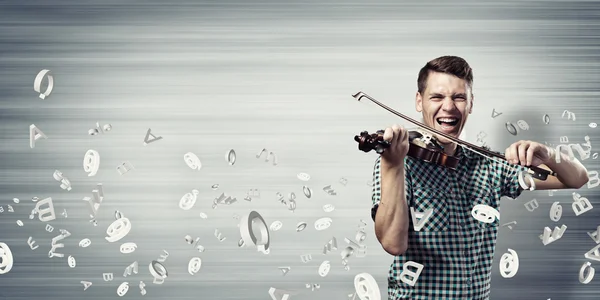 Músico tocando violino — Fotografia de Stock