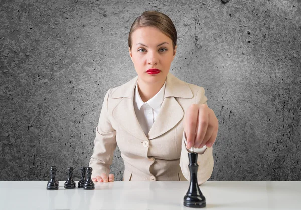 Üzletasszony sakkozni — Stock Fotó