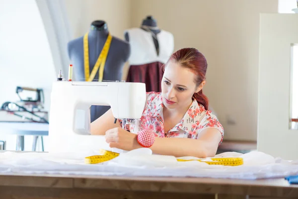 Seamstress at work — Stock Photo, Image