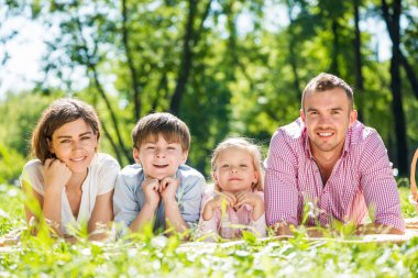 Mutlu hafta sonu aile ile