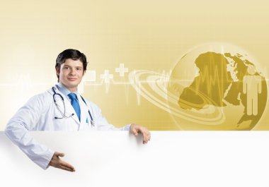 Bayrağı olan doktor.