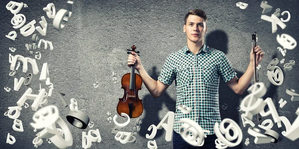 Homem violinista em casual — Fotografia de Stock