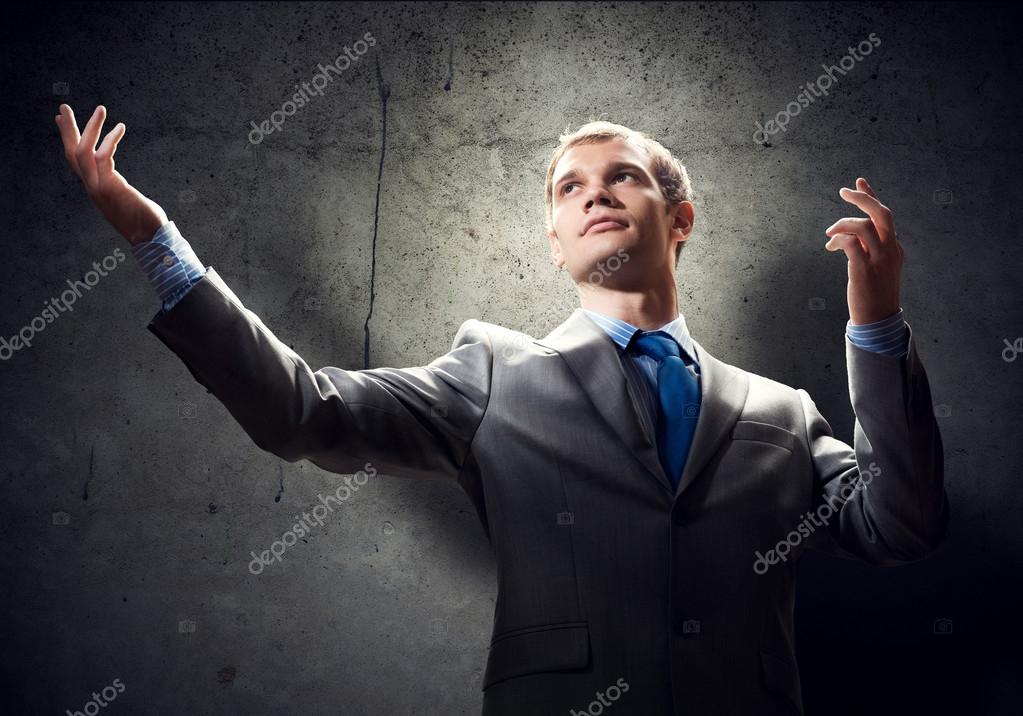 поступать честно картинки. профессионалы. честный бизнесмен. добросовестный человек. человек с нимбом костюм.