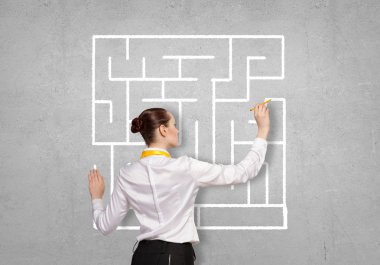 iş kadını bulma çözüm!