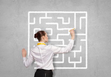 iş kadını bulma çözüm!