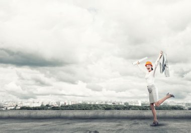 genç bir kadın mühendis