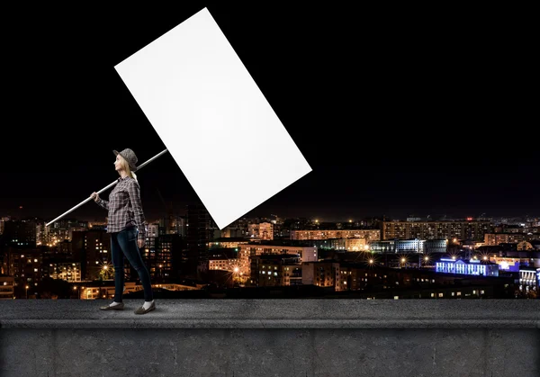 Menina com bandeira branca — Fotografia de Stock
