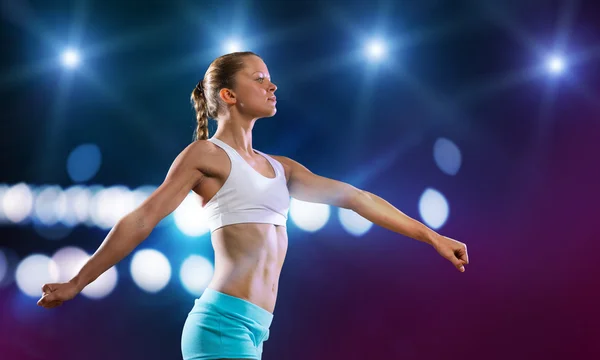 Young attractive fitness girl — Stock Photo, Image