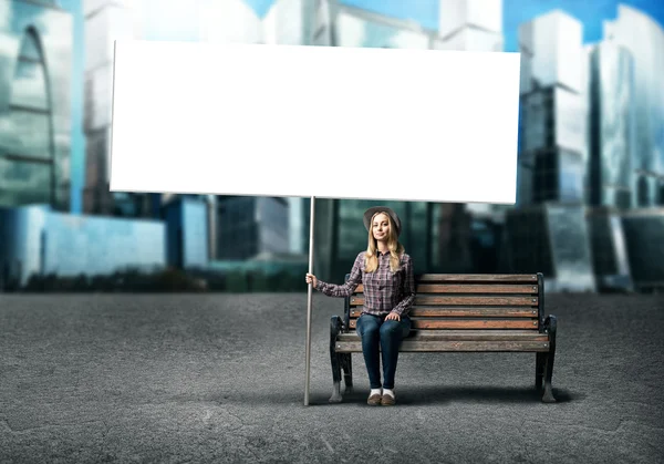 Menina adolescente com banner — Fotografia de Stock