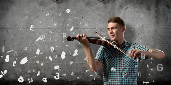 Bello ragazzo con violino — Foto Stock