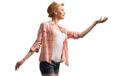 sürpriz genç kız şort ve şapka