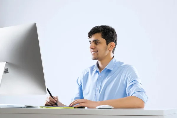 Young graphic designer working — Stock Photo, Image