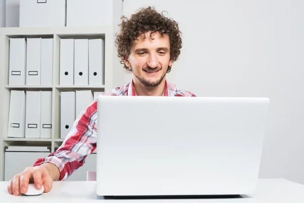 Man working in office — Stock Photo, Image