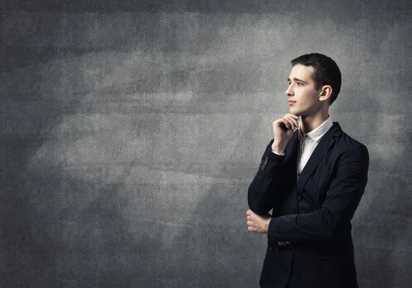 Joven hombre reflexivo — Foto de Stock