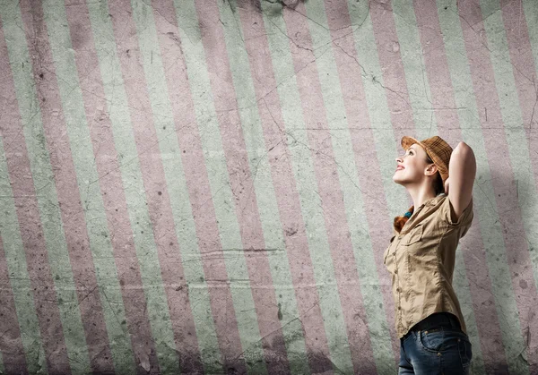 Pretty teenager girl in casual — Stock Photo, Image