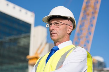 kendinden emin inşaat mühendisi