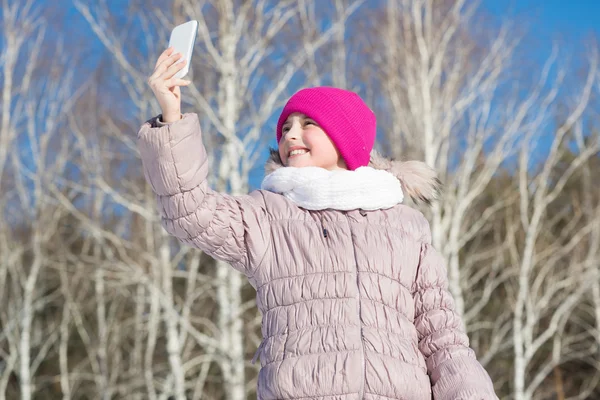 Girl making selfie photo — Stock Photo, Image