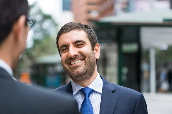 Hommes d'affaires prenant une pause café — Photo