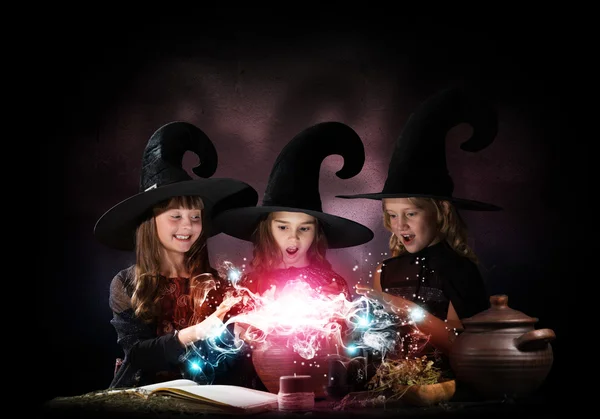 Üç küçük cadı — Stok fotoğraf