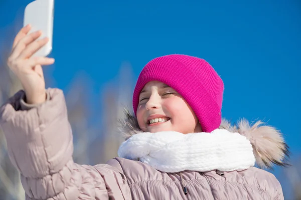 Girl making selfie photo — Stock Photo, Image