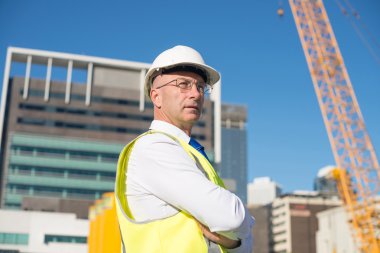 kendinden emin inşaat mühendisi
