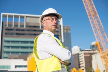 kendinden emin inşaat mühendisi