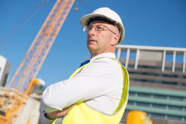 kask inşaat mühendisi