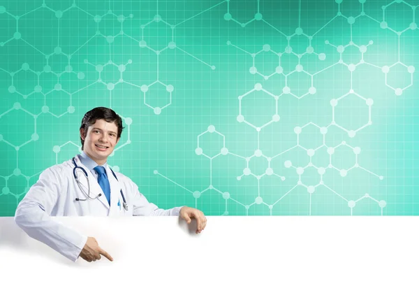 Medico con banner in bianco — Foto Stock