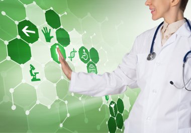 kadın doktor medya ekran dokunaklı