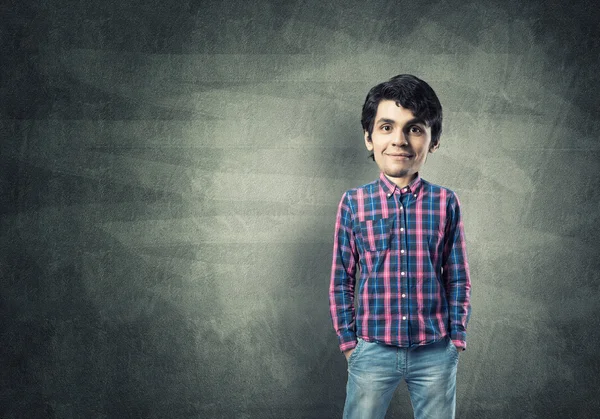 Divertido joven cabeza grande hombre — Foto de Stock