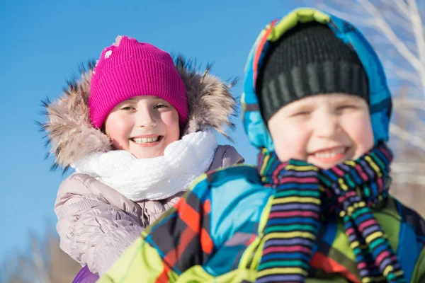 Kids riding sled — Stock Photo, Image