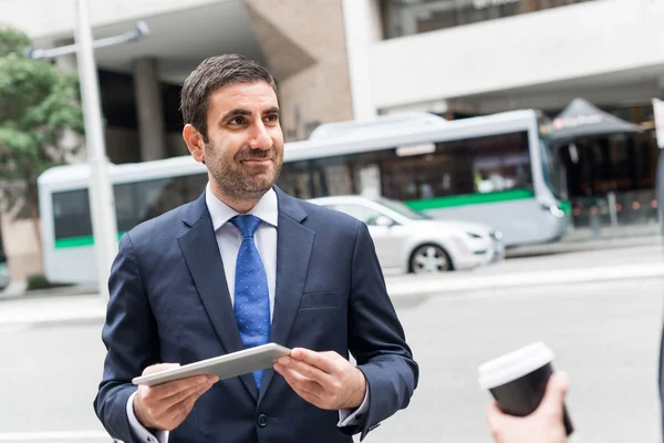 Hommes d'affaires prenant une pause café — Photo