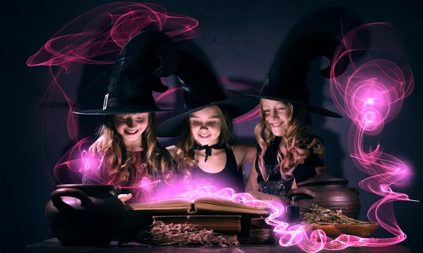 Tři čarodějnice — Stock fotografie