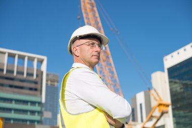kendinden emin inşaat mühendisi