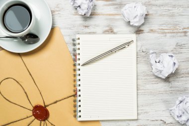 İlham gelmesini bekliyor