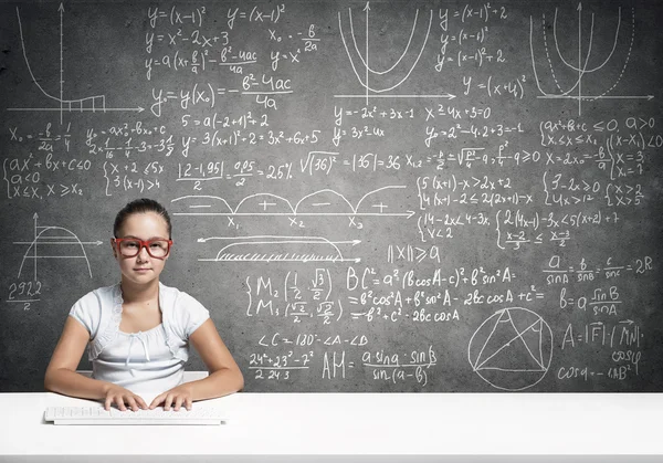 Pequeno génio da escola — Fotografia de Stock