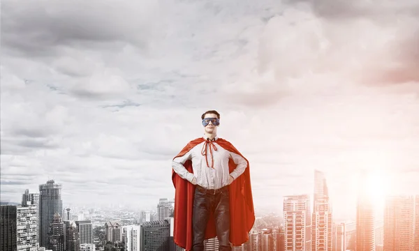 Super herói empresário em máscara — Fotografia de Stock