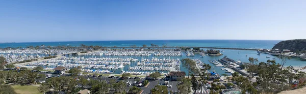 Панорамный вид на гавань Дана Пойнт в округе Ориндж, Калифорния — стоковое фото