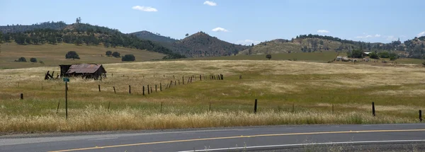 Prairie in de buurt van Park Yosemite natie, grasland — Stockfoto