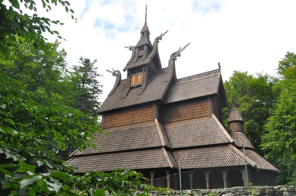 Fantoft - drewniany kościół w pobliżu bergen, Norwegia — Zdjęcie stockowe